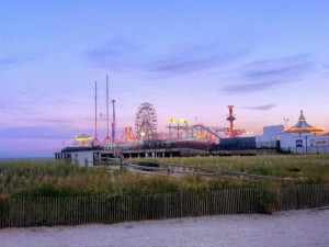 Atlantic City's Steel Pier at sunset. Photo credit: flickr user SurFeRGiRL30